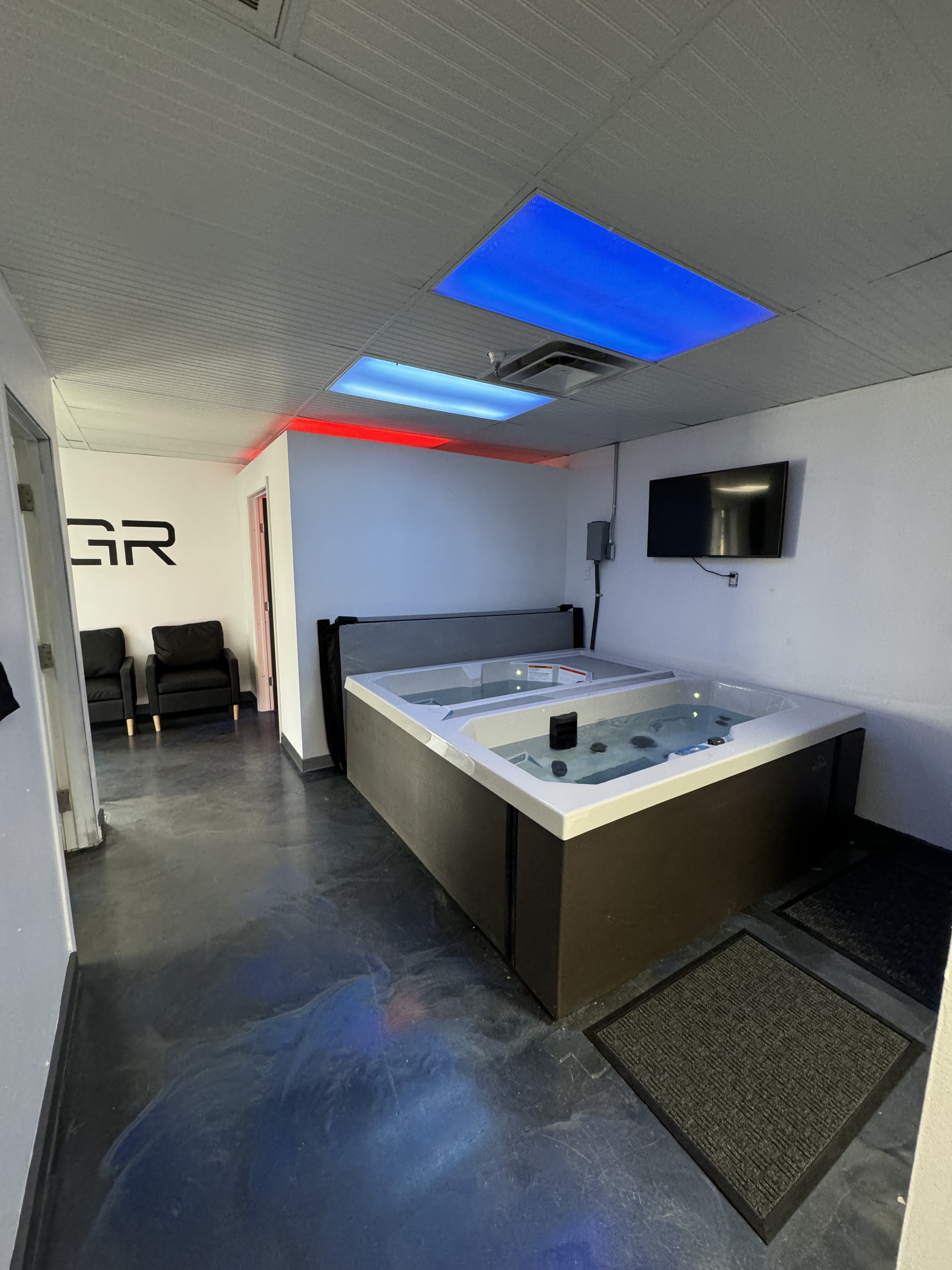 Hot/Cold Plunge